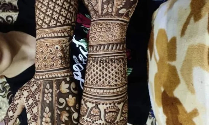 Aryan Mehandi Art Professional Artist